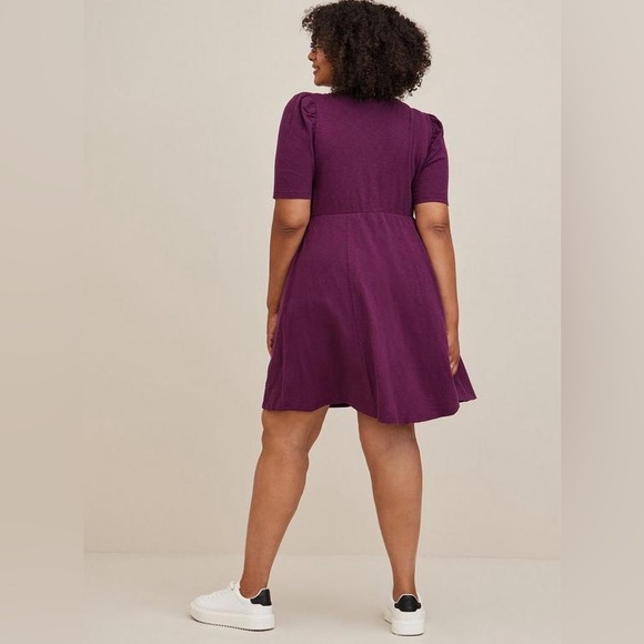 New NWT Torrid Plus Size 1 1X 14-16 Potent Purple Mini Puff Sleeve Skater Dress - Picture 3 of 6